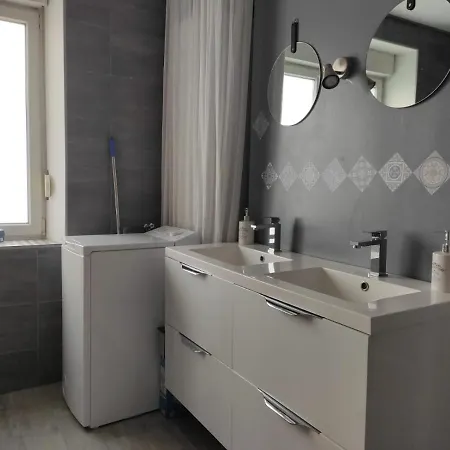 Cosy Centre-ville Wifi Parking アパート *